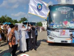 Wakil Bupati Debby Vita Dewi Lepas 100 Jamaah Haji Bangka Selatan 1444 H/2023 M.