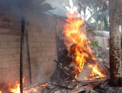Pabrik Arang di Jalan Baher Toboali Hangus Dilalap Api , Damkar Terlibat Pemadaman