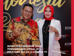 Bupati Riza Herdavid Sabet Penghargaan Spesial di Perayaan HUT Ke-12 Kompas TV