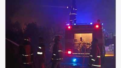 PT Timah Tbk Kerahkan Tim Damkar Bantu Tanggulangi Kebakaran Lahan Gambut di Kota Pangkalpinang