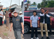 Tim Gabungan, Bersihkan APK Bertebaran Berbayar di Sepanjang Jalan Simpang Nanas – Simpang Lima Toboali