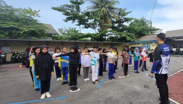 Tingkatkan Displin sejak Usia Dini, Sat Lantas Polres Bangka Lakukan Polisi Sahabat Anak dan Polisi Cilik