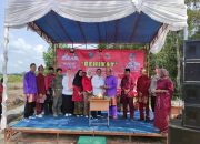 Bupati Bangka Selatan Hadiri Funs Festival di Kecamatan Tukak Sadai, Serahkan Bantuan Sepatu dan Benih Ikan