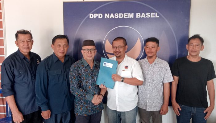 Eddy Supriadi, Sosok Guru Pendidik Ambil Formulir Pendaftaran Bakal Calon Bupati di Partai Nasdem