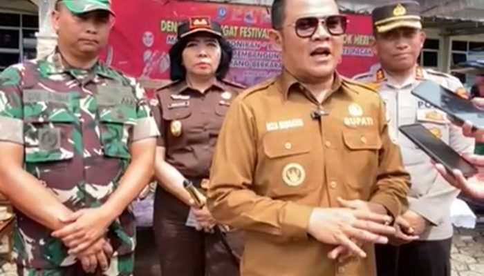 Bupati Riza Herdavid: Festival Ngarak Telok Herujo Penting untuk Memperkuat Warisan Budaya Daerah