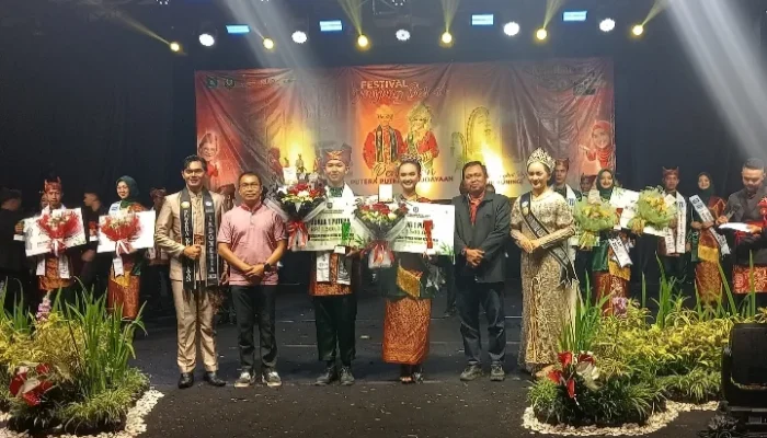 Yozi Gustian dan Sakilla Putria Sasmi  Dinobatkan Duta Kebudayaan Bangka Selatan 2024