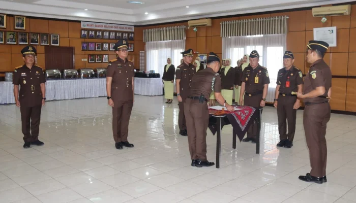 Kejati Babel Tekankan Netralitas Jaksa dalam Pilkada 2024, Disela Pengangkatan Pejabat Eselon II/III