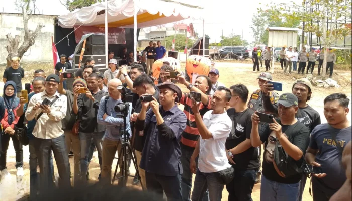 Ketika Jurnalis Tersandera Rilis: Fungsi Kontrol Hilang, Berita Jadi Hidangan Pesanan