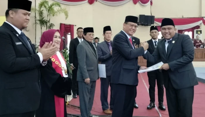 Abdul Rais Dilantik sebagai Ketua DPRD Termuda di Sumsel