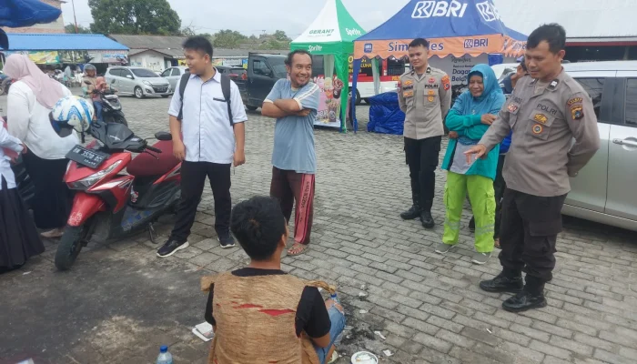 Sambang Pasar Higienis, Sat Binmas Polres Bangka Jaga Kamtibmas Jelang Tahun Baru