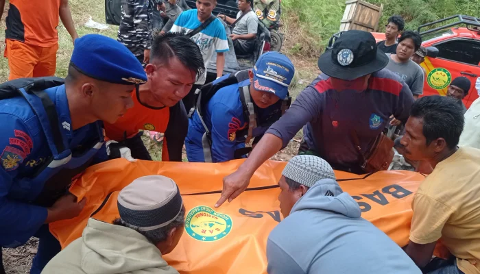Tim SAR Gabungan, Temukan ABK Hilang di Pantai Romodong