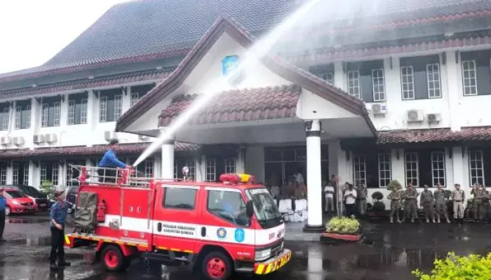 Pemkab Bangka Terima Hibah Mobil Damkar dari Jepang, Siap Tingkatkan Pelayanan Publik