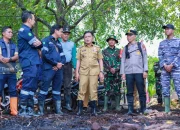 PT Timah Tbk Tanam Mangrove dan Beri Bantuan Sosial di Meranti