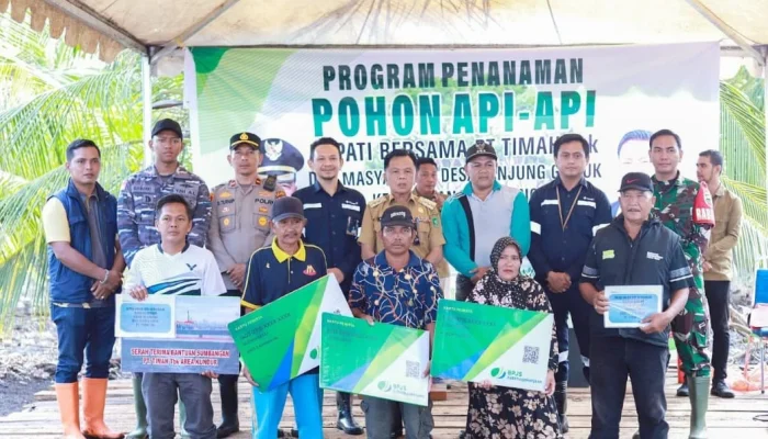 PT Timah Bantu BPJS Ketenagakerjaan untuk Nelayan dan Petani di Meranti