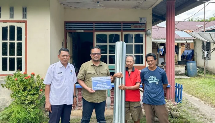 Atap Hancur Diterpa Angin, PT Timah Turun Tangan Bantu Warga