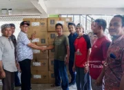 PT Timah Salurkan 10 Mesin Tempel untuk Nelayan Tanah Merah