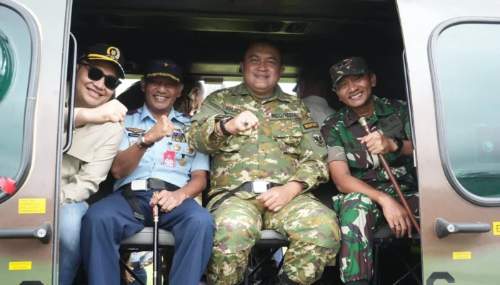 Bupati Rudy Susmanto dan Forkopimda Bogor Pantau Jalur Mudik-Arus Balik di Helikopter TNI AU
