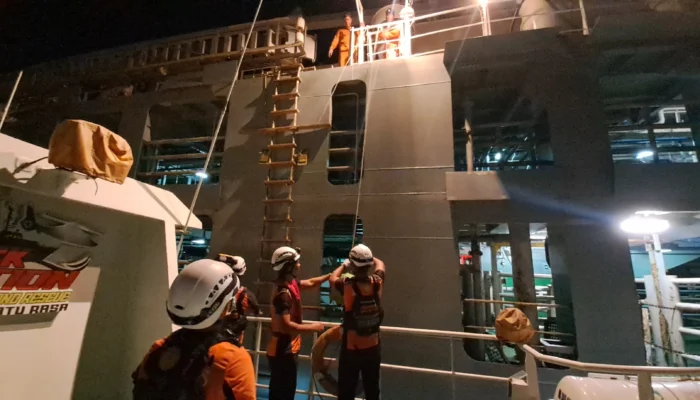 Tim SAR Babel Evakuasi WNA Filipina dari Kapal Kargo Berbendera Portugal