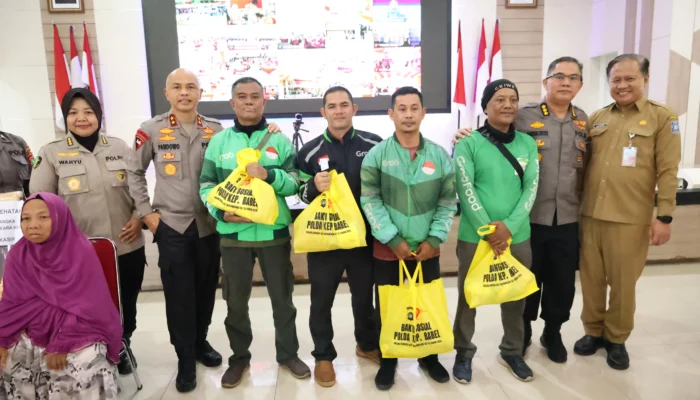 Polda Babel Gelar Bakti Sosial untuk Ojol dan Masyarakat Umum