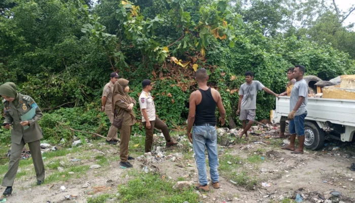 Darurat Sampah! Satpol PP Bangka Tindak Pembuang Liar di Air Kantung