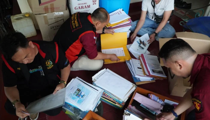 Rumah Alex Noerdin Digeledah! Penyidik Sita Dokumen Terkait Dugaan Korupsi Pasar Cinde