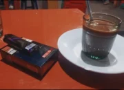 Komitmen Sebatas Warung Kopi, Ada di Saat Hangat Hilang di Saat Tak Bersisa