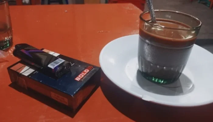 Komitmen Sebatas Warung Kopi, Ada di Saat Hangat Hilang di Saat Tak Bersisa