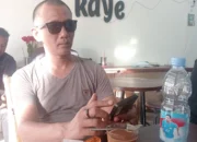 Tom Babelhebat: Kopi Pahit di Negeri yang Alergi Kritik