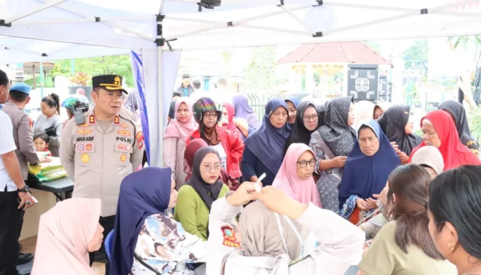 AKBP Agus Arif Wijayanto Pantau Gerakan Pangan Murah, Warga Antusias di Alun-alun Toboali