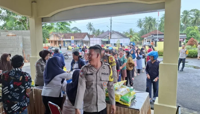 Polsek Pemali Diserbu Warga, 400 Karung Beras Ludes dalam 45 Menit
