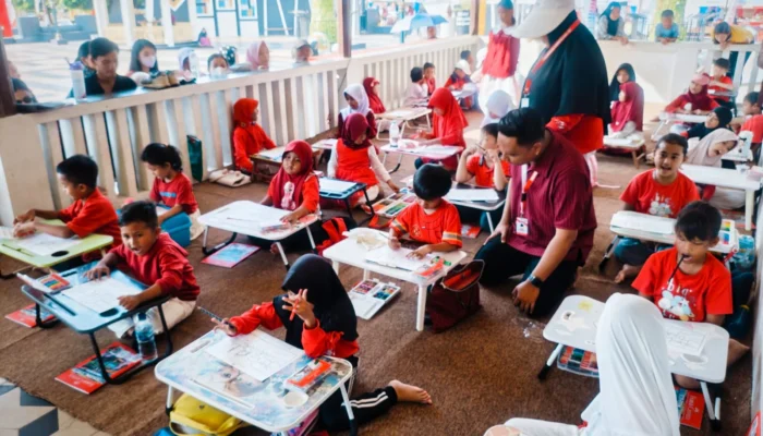 Anak-anak Toboali Seru Ikuti Lomba Mewarnai Dekranasda Bertema Kemerdekaan