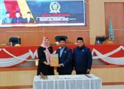 Wabup Debby Hadiri Paripurna DPRD Basel, Bahas APBD Perubahan dan Pencegahan Permukiman Kumuh