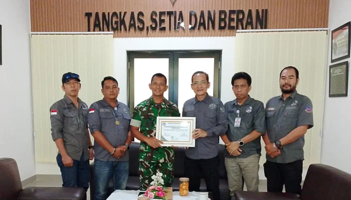PJS Babel Beri Penghargaan ke Yonif 147/KGJ, Danyonif Aries: TNI Siap Jaga Aset Negara untuk Kesejahteraan Rakyat