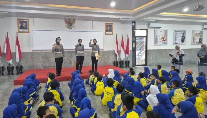 Satlantas Polres Bangka Ajak Pelajar SDIT Biruni Tertib Lalu Lintas dan Tolak Bullying