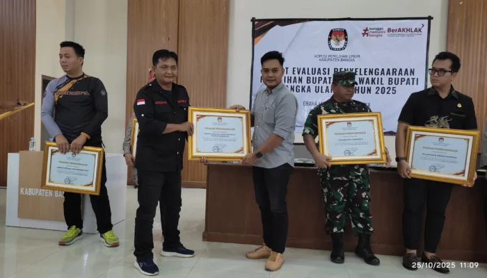 Ketua PWI Bangka Ardam Terima Penghargaan dari KPU, Dorong Kolaborasi Informasi Pasca Pilkada Ulang