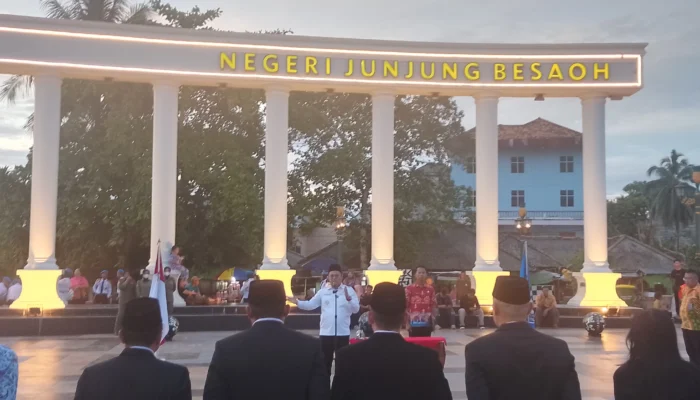 Sekda Definitif dan 9 Pejabat Strategis Resmi Dilantik, Bupati Riza: Jawab Setiap Kritikan dengan Kinerja Nyata bagi Rakyat