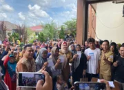 Wabup Debby Vita Dewi Serahkan Bantuan Tambahan Modal Usaha untuk 430 Pelaku UMKM di Bangka Selatan