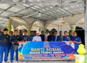 Sambut HUT ke-75: Sat Polairud Polres Basel Gelar Bakti Sosial Bersihkan Masjid Nurul Iman Desa Gadung