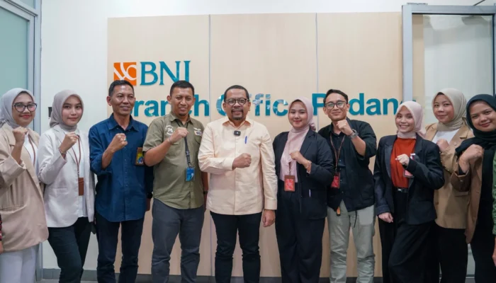Kepala Staf Kepresidenan Tinjau Program Magang Nasional di BNI Padang