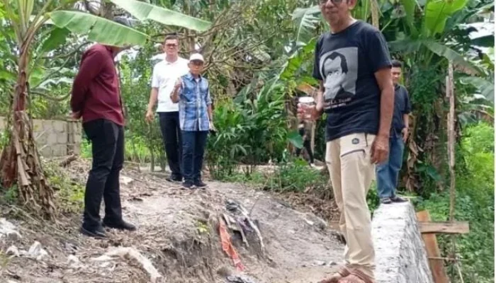 Reses Anggota DPRD Bangka, H. Mahjup dan Median Kawal Infrastruktur Drainase Air Ruay