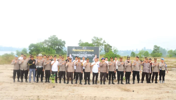 Wujud Polisi Presisi, Polres Bangka Hijaukan Telaga Mas Sungailiat