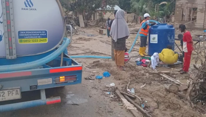 Aksi Kemanusiaan PAM JAYA: Dari Air Bersih hingga 1000 Payung untuk Pengungsi Aceh