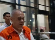 Gas Langka di Dapur, Duit Gas Bocor di Meja Direksi