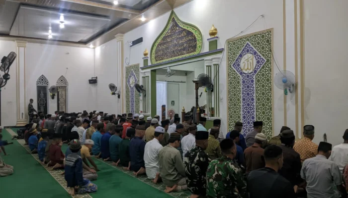 Satgas TMMD 127 Kodim 0432/Basel Tetap Disiplin Apel dan Ibadah di Tengah Program Ramadan