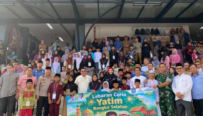 Lebaran Ceria di Toboali: Bupati, Wabup, Forkopimda Basel Dampingi Anak Yatim Belanja dan Bukber