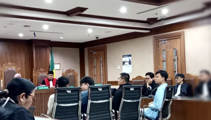 Hakim Tolak Tuntutan Jaksa Kasus UU ITE, Aktivis Lokataru Delpedro Marhaen dkk Divonis Bebas