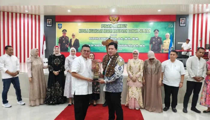Pisah Sambut Kajari Basel, Bupati Riza Herdavid Apresiasi Pengabdian Sabrul Iman