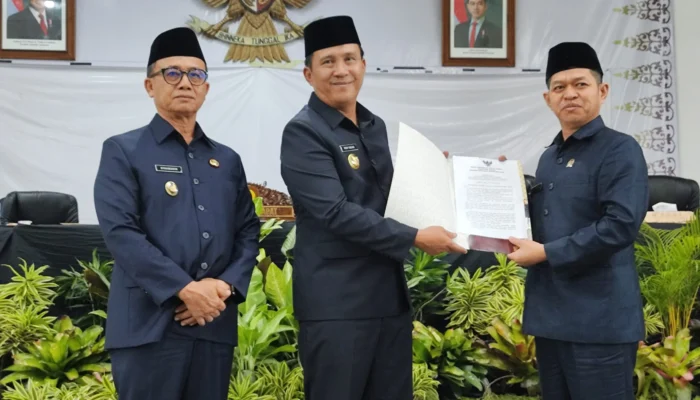 Bupati Bangka Terima Rekomendasi DPRD atas LKPJ 2025