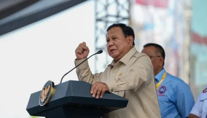 Presiden Prabowo di Hari Buruh Royal Hamburkan Keppres, Perpres, UU Baru