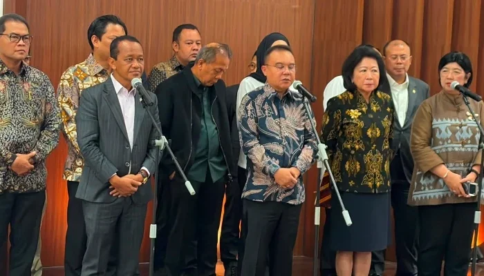 Gejolak Global Kembali Memanas, Sufmi Dasco Pimpin Rapat Koordinasi Ekonomi di Senayan